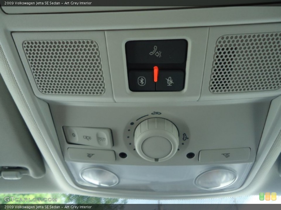 Art Grey Interior Controls for the 2009 Volkswagen Jetta SE Sedan #104993298