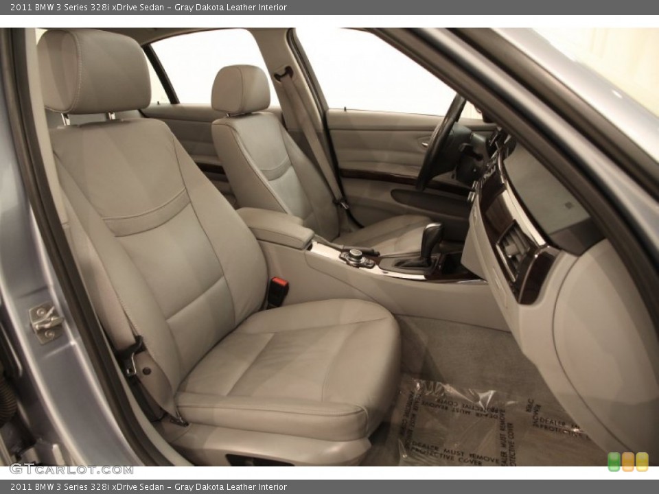 Gray Dakota Leather Interior Photo for the 2011 BMW 3 Series 328i xDrive Sedan #105057276