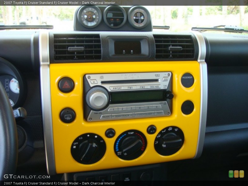 Dark Charcoal Interior Controls for the 2007 Toyota FJ Cruiser  #105089472