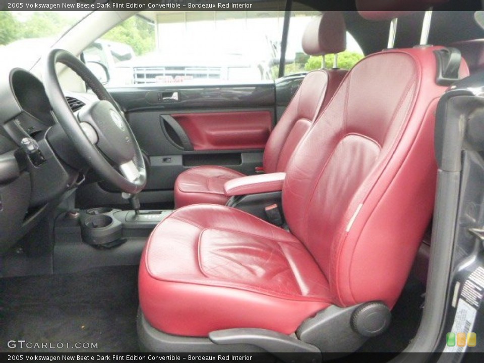Bordeaux Red Interior Photo for the 2005 Volkswagen New Beetle Dark Flint Edition Convertible #105129877