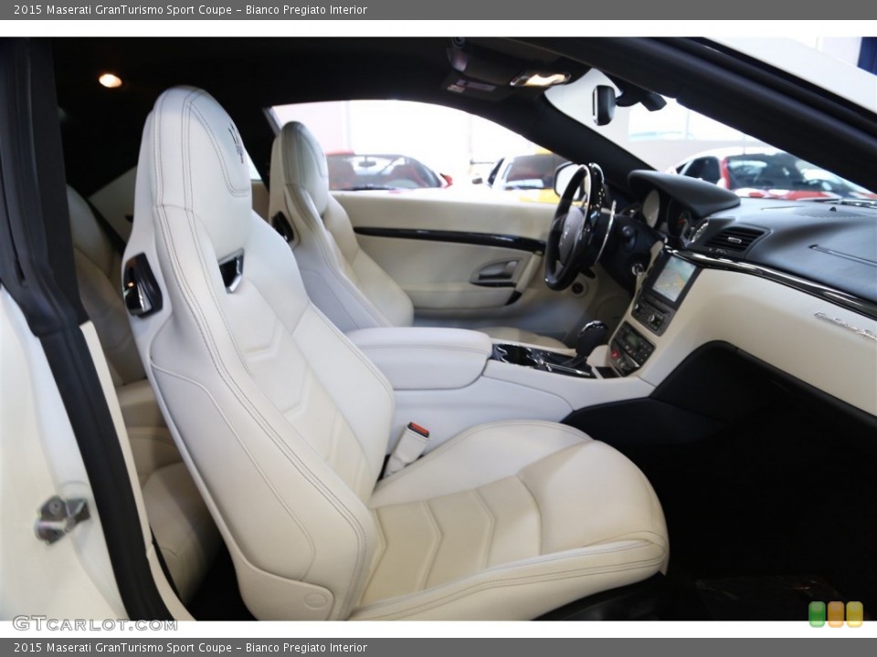 Bianco Pregiato Interior Front Seat for the 2015 Maserati GranTurismo Sport Coupe #105208754