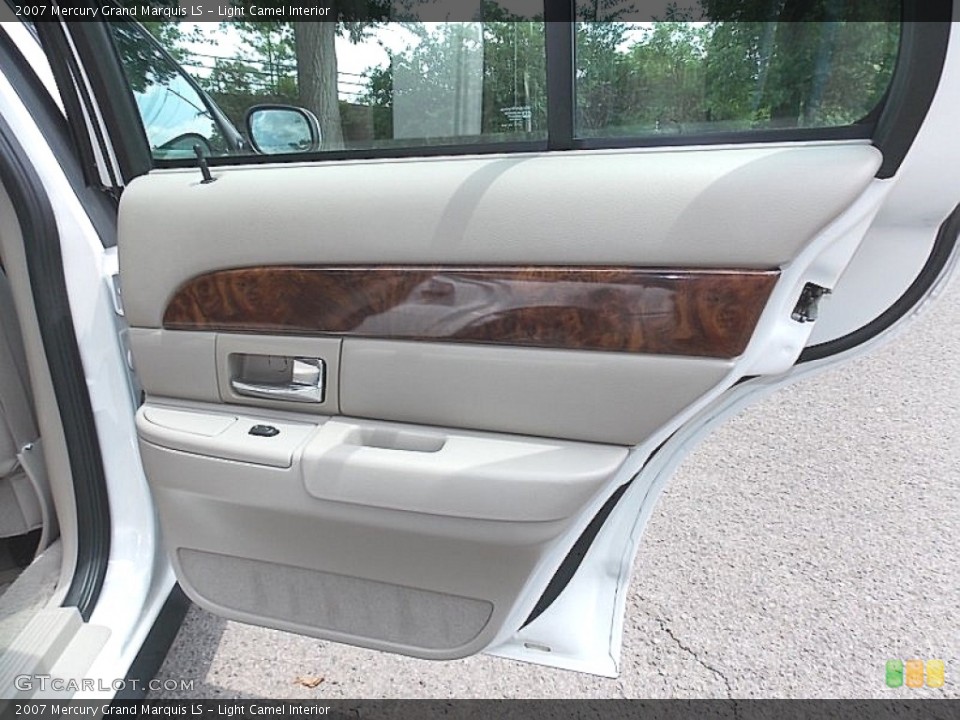 Light Camel Interior Door Panel for the 2007 Mercury Grand Marquis LS #105240035