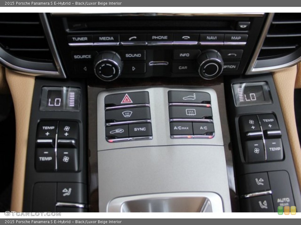 Black/Luxor Beige Interior Controls for the 2015 Porsche Panamera S E-Hybrid #105322601