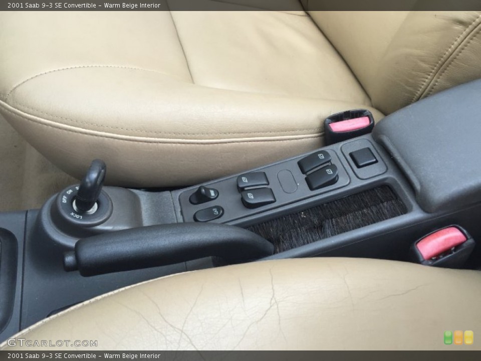 Warm Beige Interior Controls for the 2001 Saab 9-3 SE Convertible #105336948