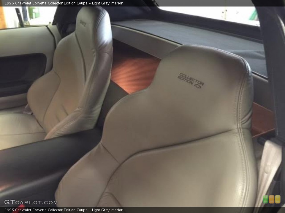 Light Gray Interior Photo for the 1996 Chevrolet Corvette Collector Edition Coupe #105348664