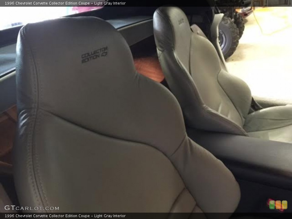 Light Gray Interior Photo for the 1996 Chevrolet Corvette Collector Edition Coupe #105348702