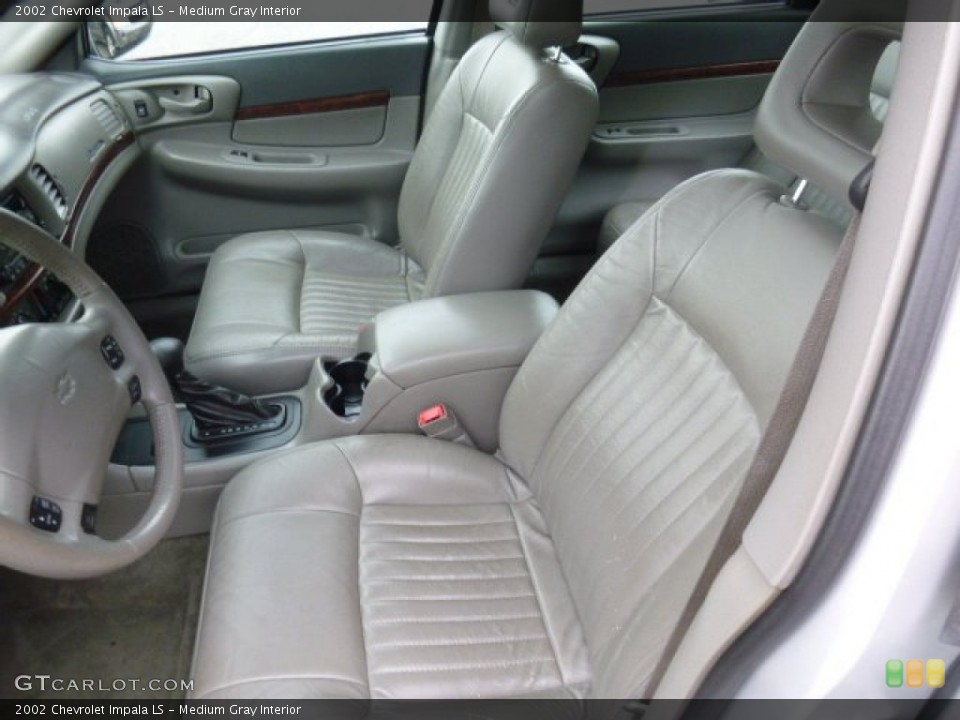 Medium Gray Interior Photo for the 2002 Chevrolet Impala LS #105388714