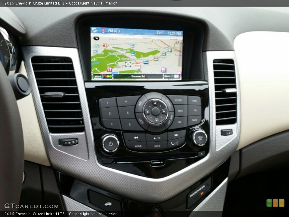 Cocoa/Light Neutral Interior Controls for the 2016 Chevrolet Cruze Limited LTZ #105454393