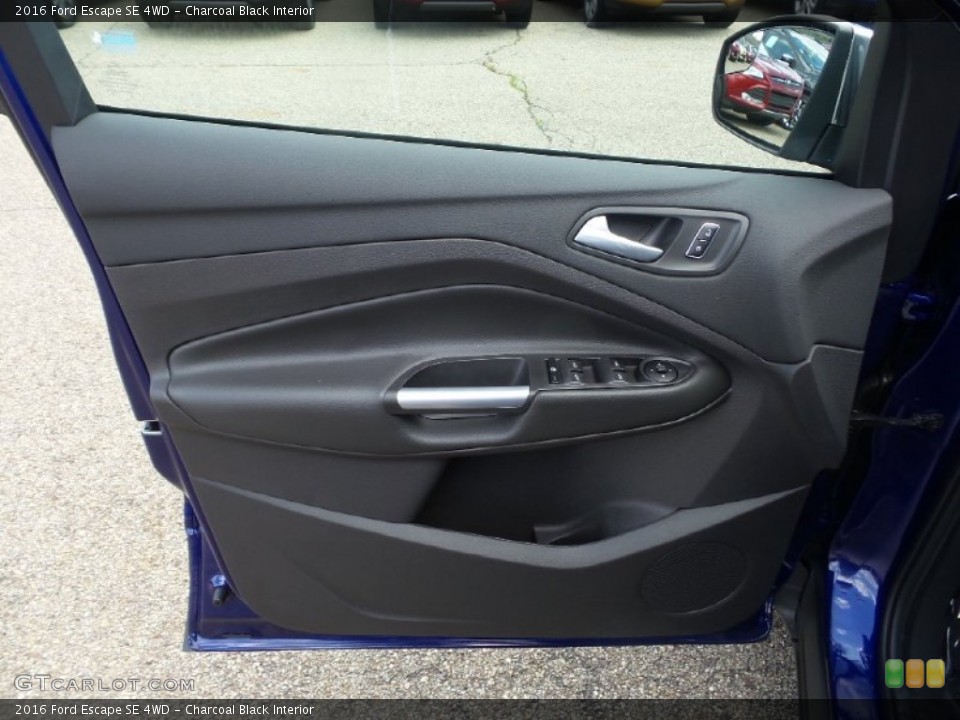 Charcoal Black Interior Door Panel for the 2016 Ford Escape SE 4WD #105525173
