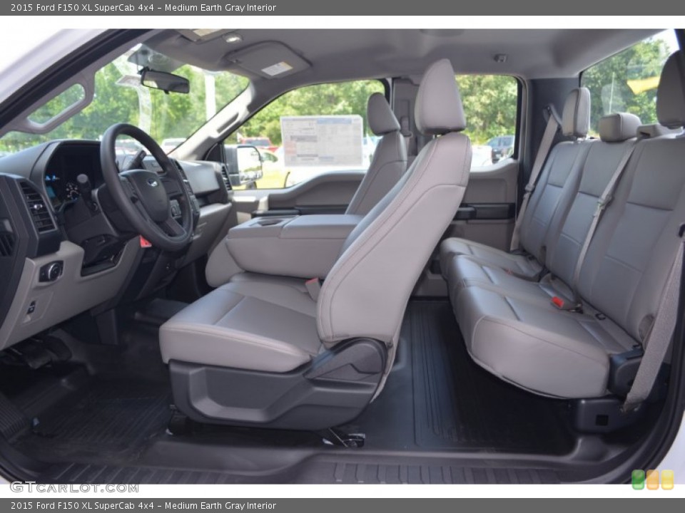 Medium Earth Gray Interior Photo for the 2015 Ford F150 XL SuperCab 4x4 #105562374