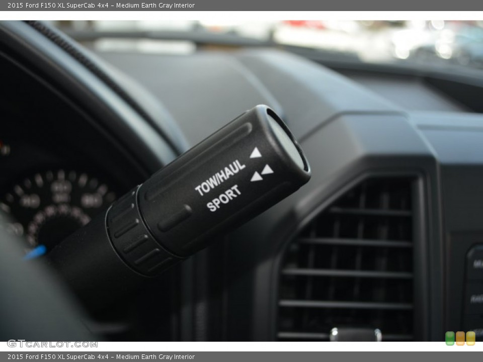 Medium Earth Gray Interior Controls for the 2015 Ford F150 XL SuperCab 4x4 #105562467