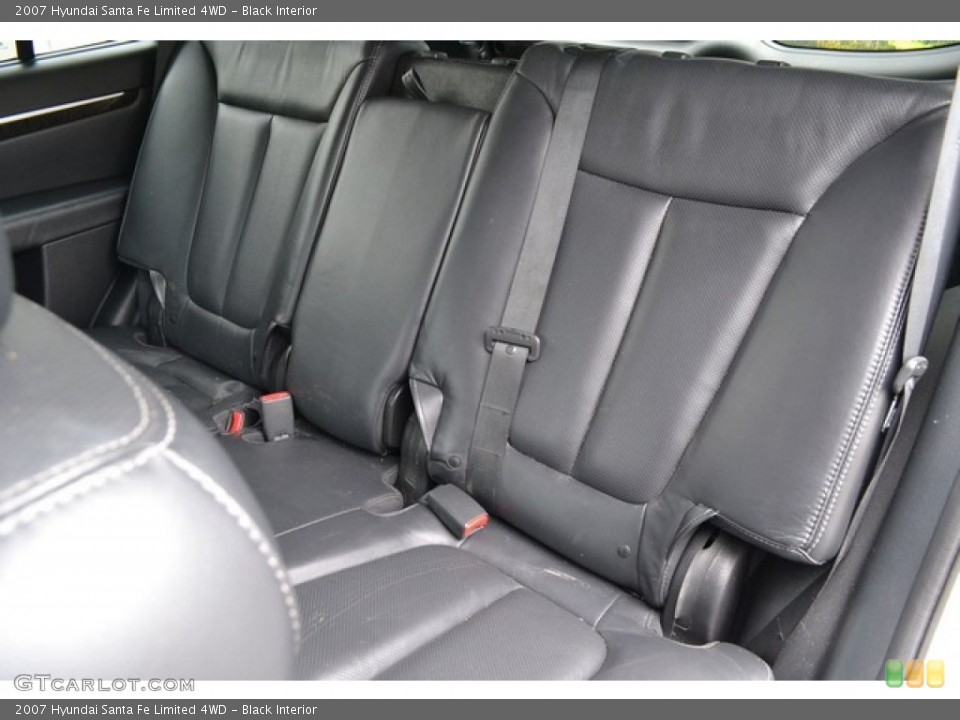 Black Interior Rear Seat for the 2007 Hyundai Santa Fe Limited 4WD #105565701