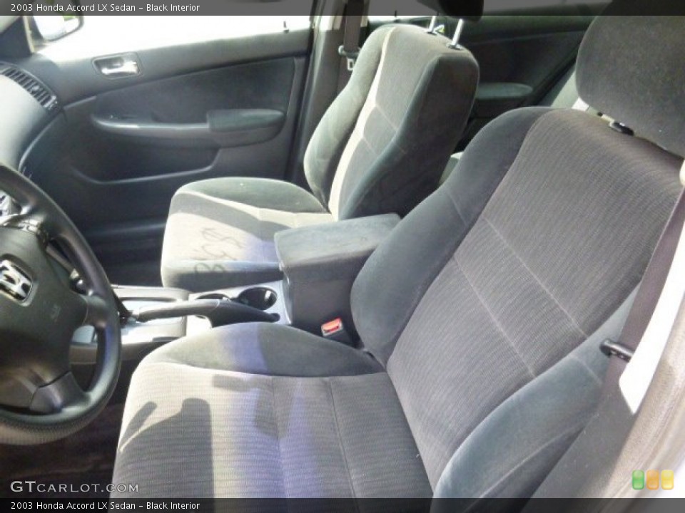 Black Interior Photo for the 2003 Honda Accord LX Sedan #105602078