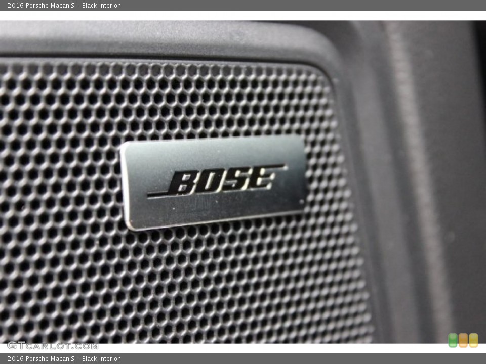 Black Interior Audio System for the 2016 Porsche Macan S #105732128