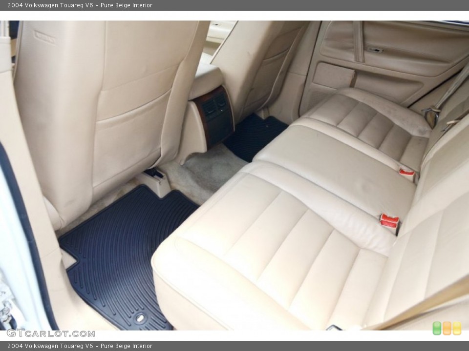 Pure Beige Interior Rear Seat for the 2004 Volkswagen Touareg V6 #105804687