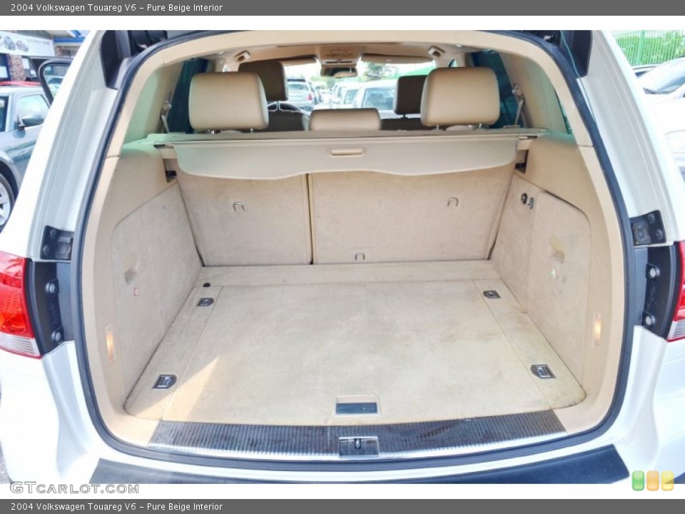 Pure Beige Interior Trunk for the 2004 Volkswagen Touareg V6 #105804719