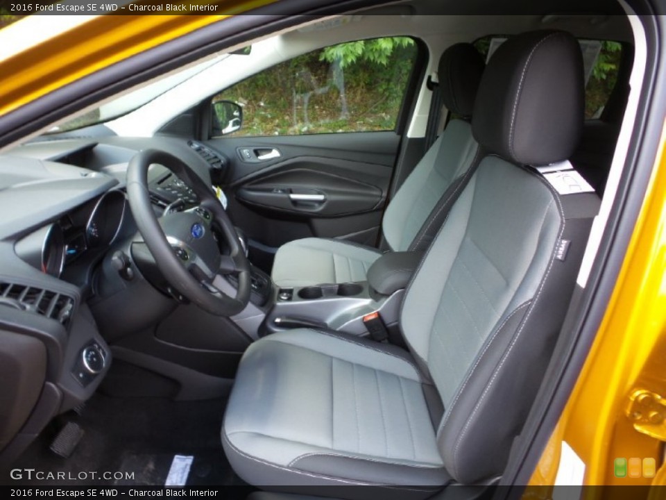 Charcoal Black Interior Photo for the 2016 Ford Escape SE 4WD #105825955