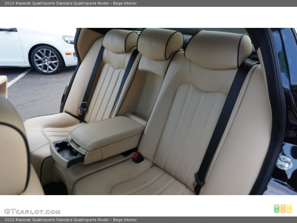 Beige 2010 Maserati Quattroporte Interiors