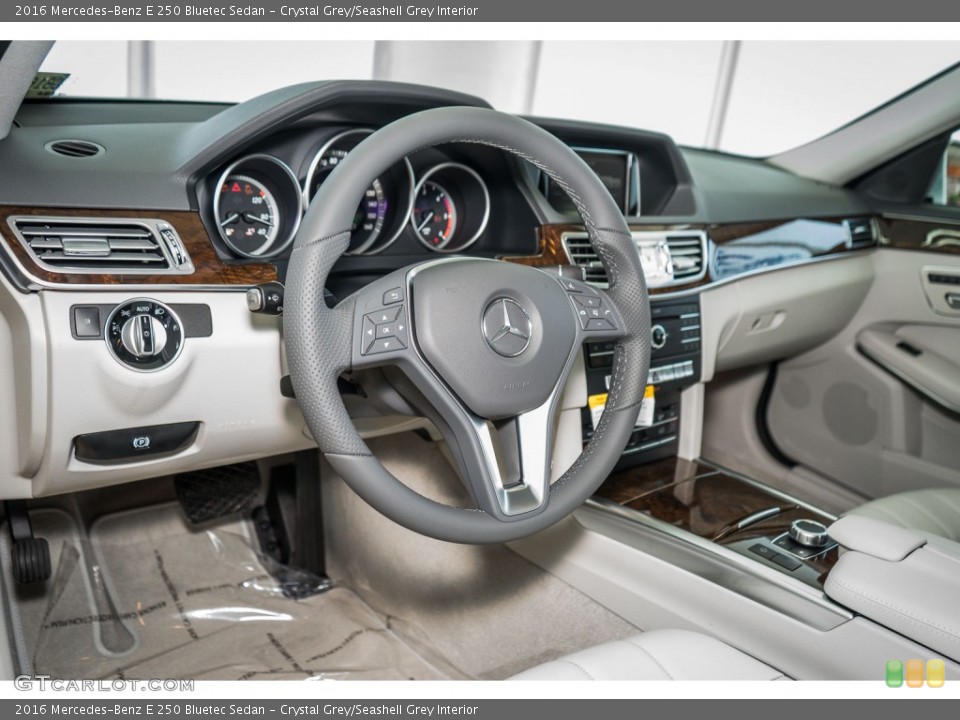 Crystal Grey/Seashell Grey Interior Photo for the 2016 Mercedes-Benz E 250 Bluetec Sedan #105902459