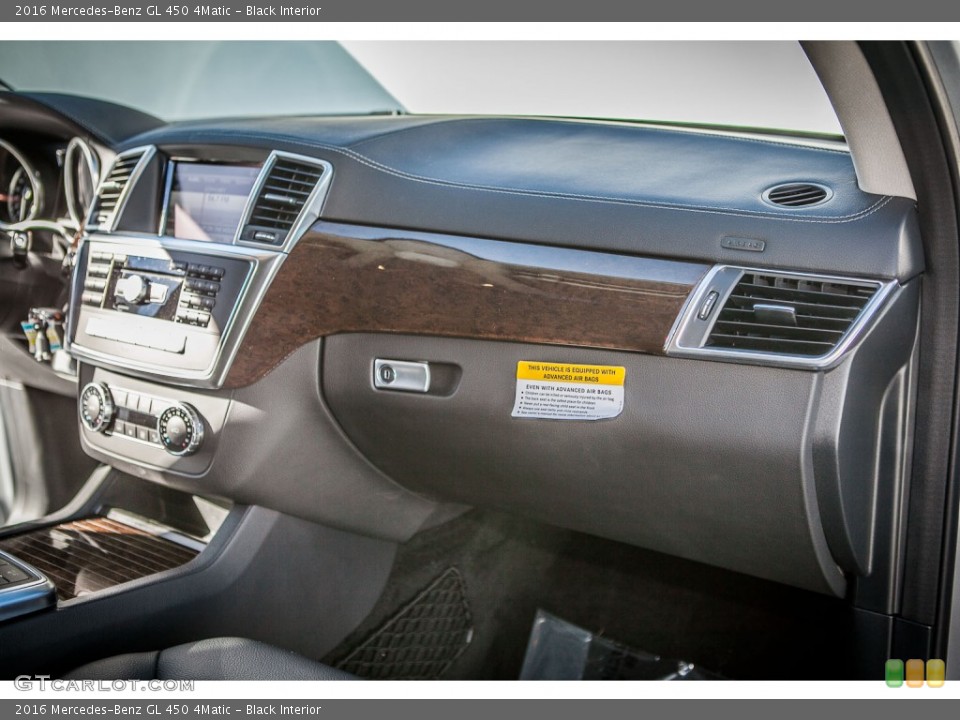 Black Interior Dashboard for the 2016 Mercedes-Benz GL 450 4Matic #105902723