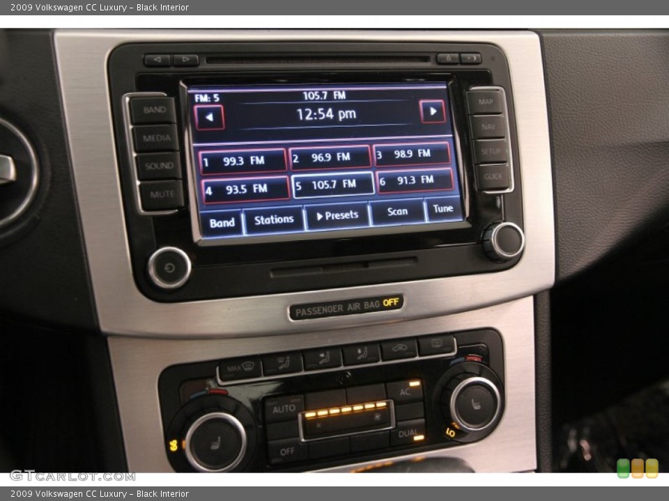 Black Interior Controls for the 2009 Volkswagen CC Luxury #105930658