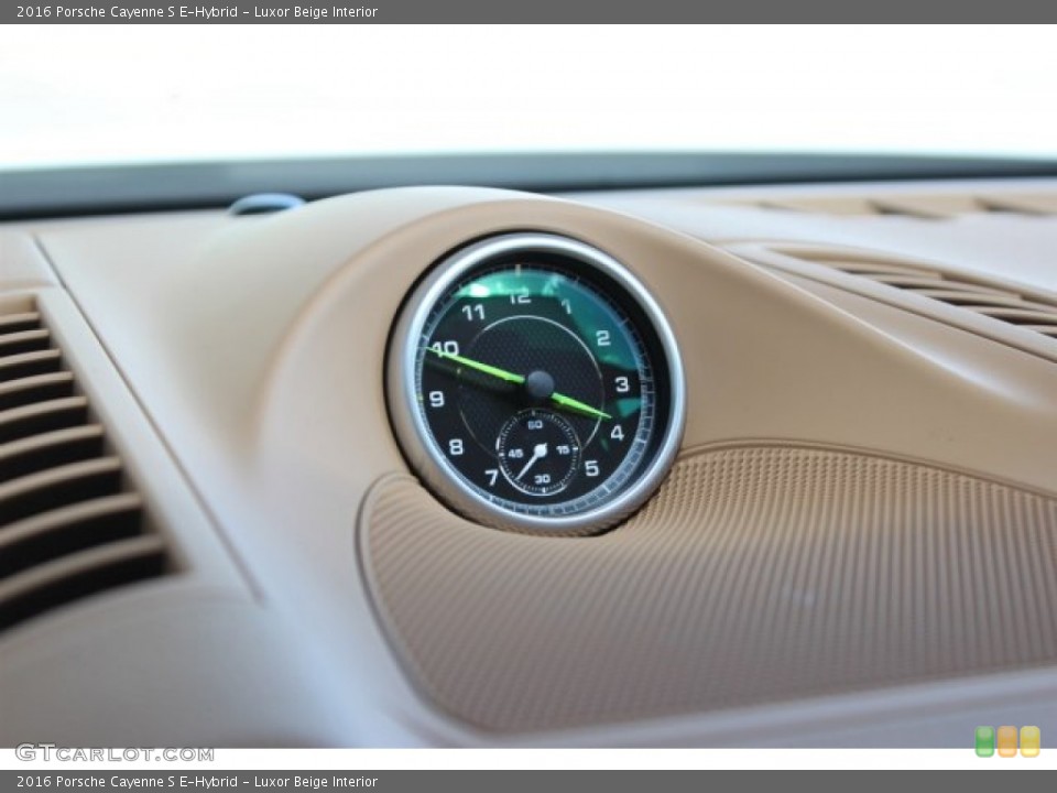 Luxor Beige Interior Gauges for the 2016 Porsche Cayenne S E-Hybrid #105936439