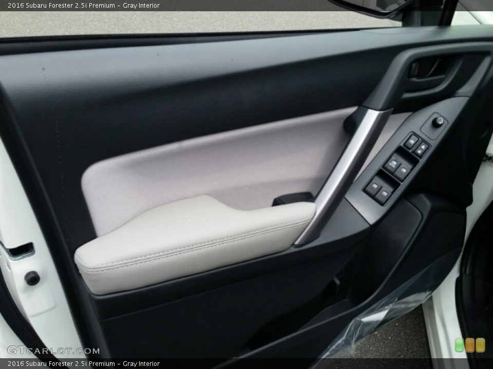 Gray Interior Door Panel for the 2016 Subaru Forester 2.5i Premium #105956046