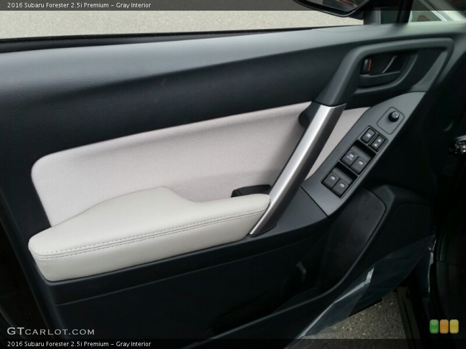 Gray Interior Door Panel for the 2016 Subaru Forester 2.5i Premium #105957621