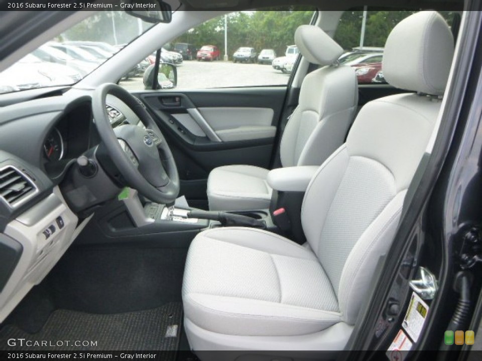 Gray Interior Photo for the 2016 Subaru Forester 2.5i Premium #105961689