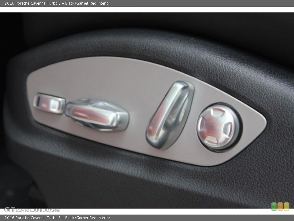 Black/Garnet Red Interior Controls for the 2016 Porsche Cayenne Turbo S #106014146