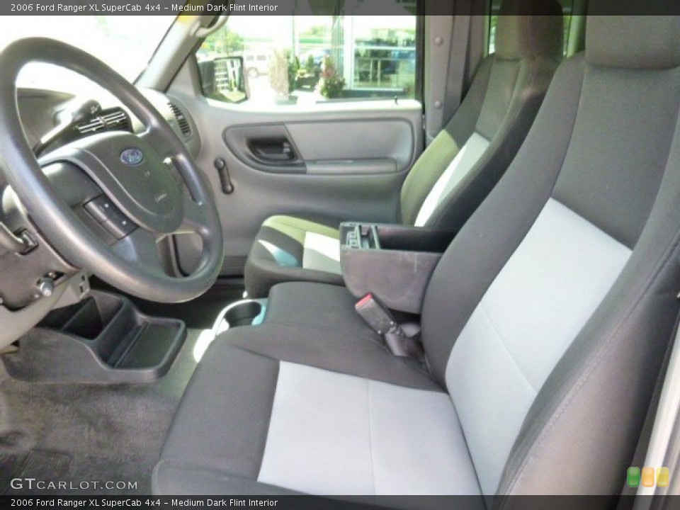 Medium Dark Flint Interior Photo for the 2006 Ford Ranger XL SuperCab 4x4 #106023611