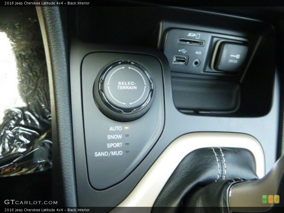 Black Interior Controls for the 2016 Jeep Cherokee Latitude 4x4 #106091797