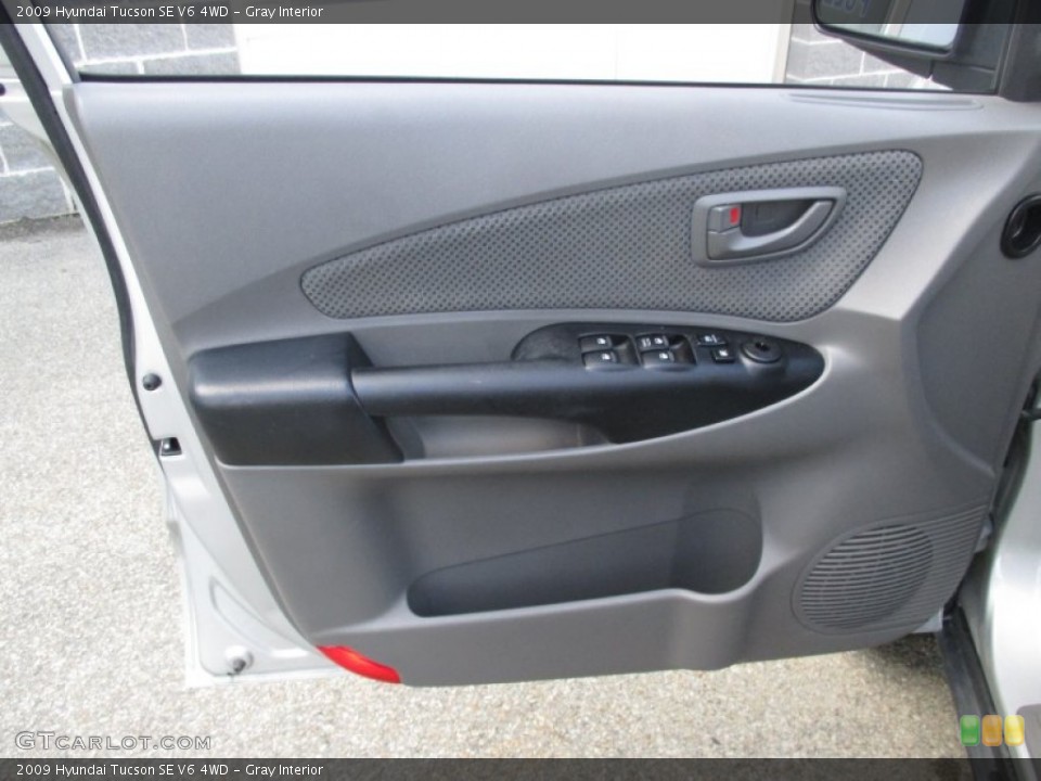 Gray Interior Door Panel for the 2009 Hyundai Tucson SE V6 4WD #106096618