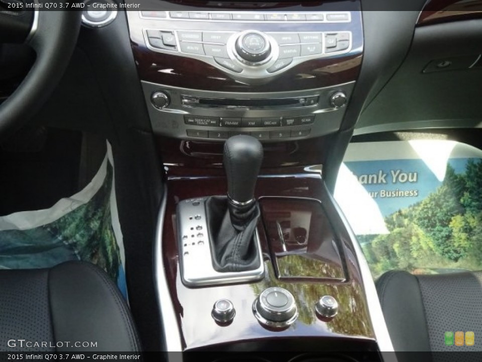 Graphite Interior Controls for the 2015 Infiniti Q70 3.7 AWD #106152043