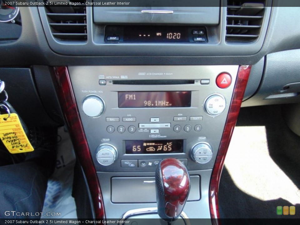 Charcoal Leather Interior Controls for the 2007 Subaru Outback 2.5i Limited Wagon #106222069