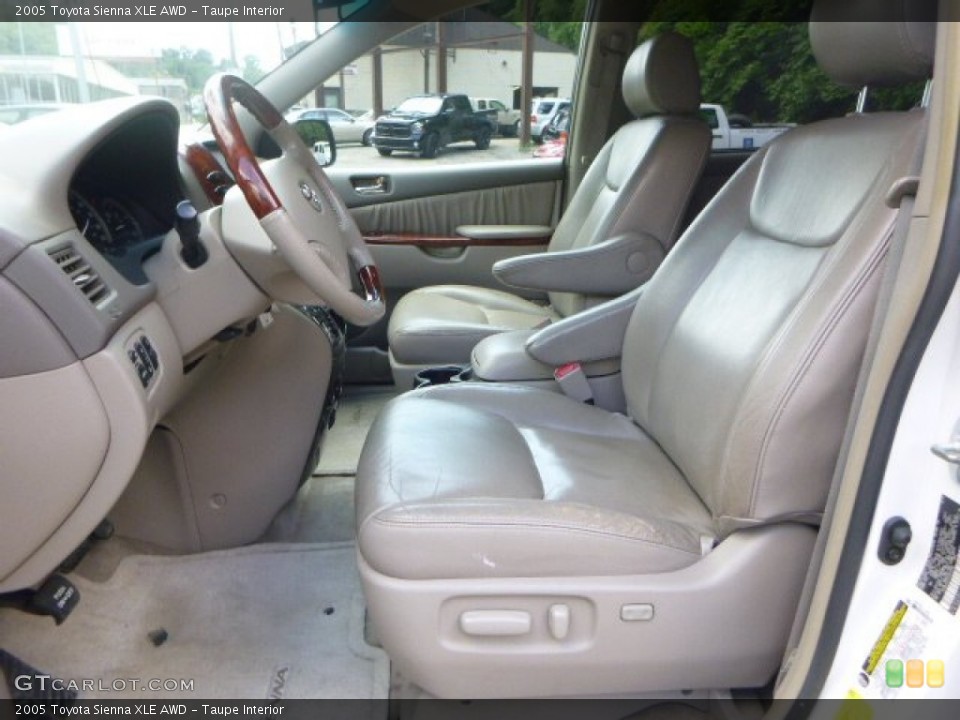 Taupe 2005 Toyota Sienna Interiors