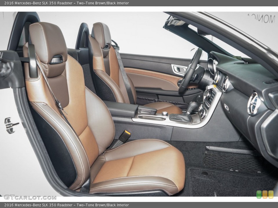 Two-Tone Brown/Black Interior Photo for the 2016 Mercedes-Benz SLK 350 Roadster #106232668