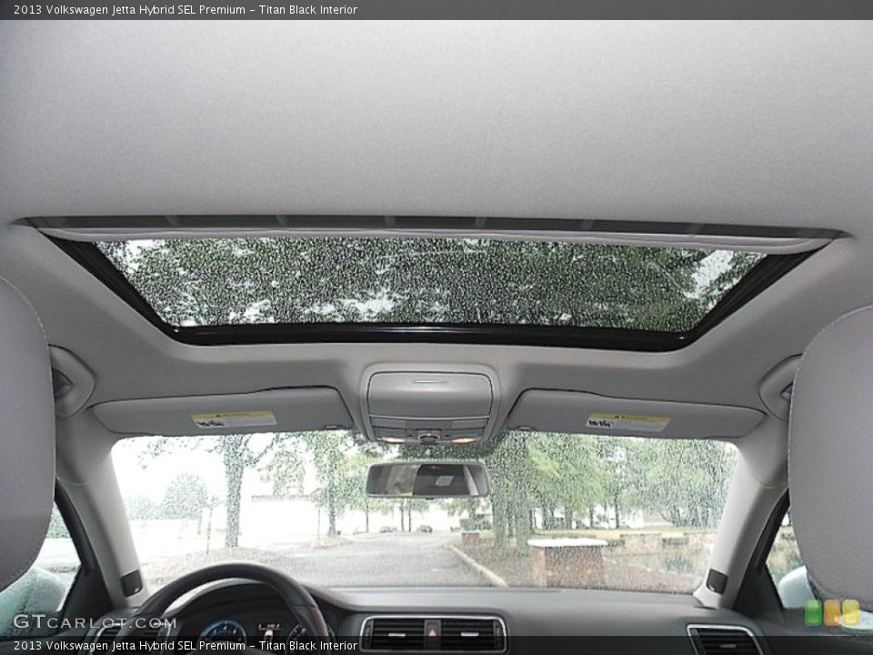 Titan Black Interior Sunroof for the 2013 Volkswagen Jetta Hybrid SEL Premium #106279280