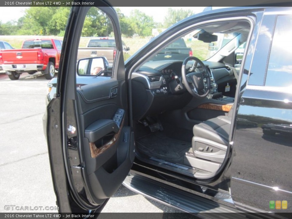 Jet Black Interior Photo for the 2016 Chevrolet Tahoe LTZ 4WD #106364696