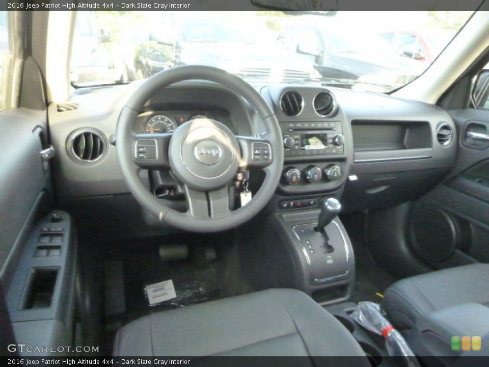 Dark Slate Gray Interior Photo for the 2016 Jeep Patriot High Altitude 4x4 #106366904