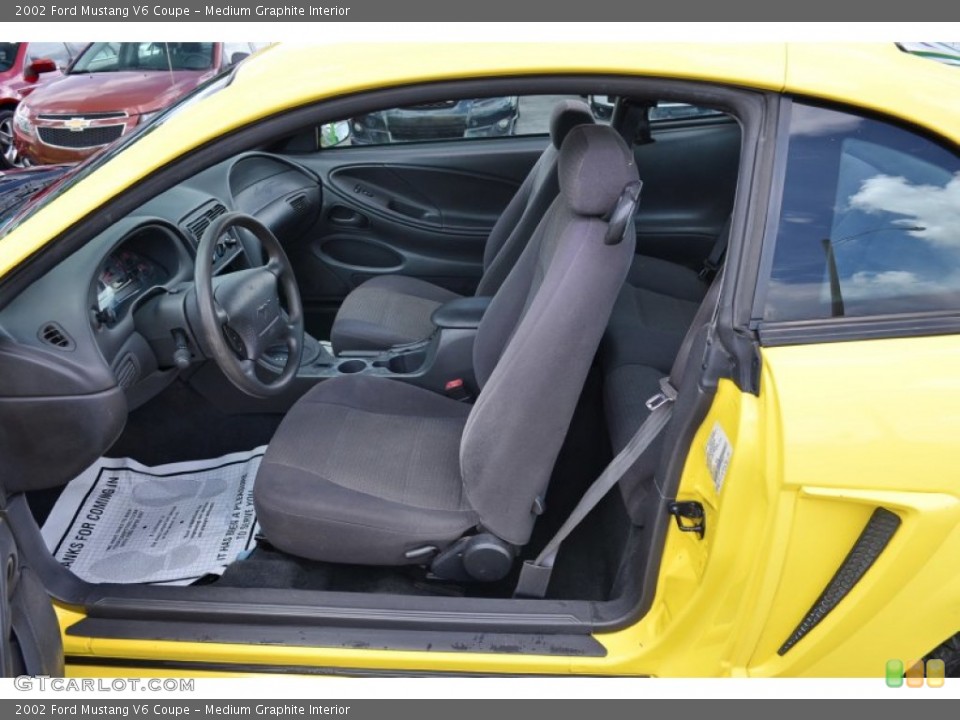 Medium Graphite Interior Photo for the 2002 Ford Mustang V6 Coupe #106399364