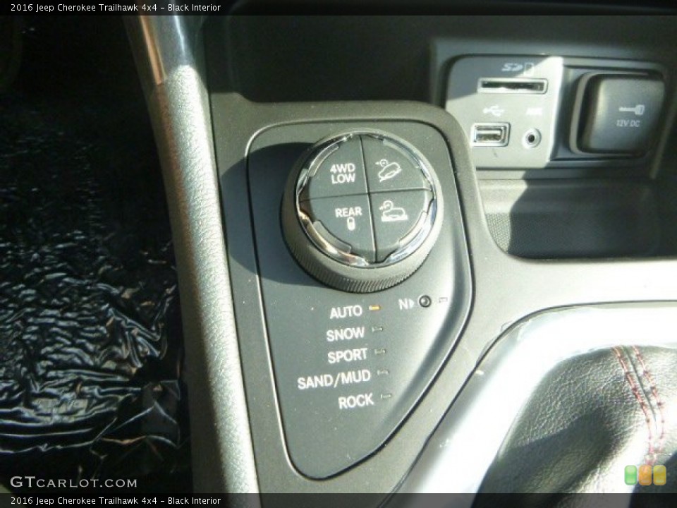 Black Interior Controls for the 2016 Jeep Cherokee Trailhawk 4x4 #106419801