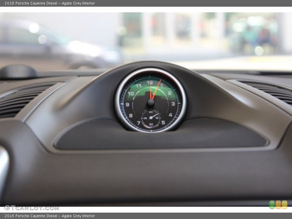 Agate Grey Interior Gauges for the 2016 Porsche Cayenne Diesel #106430410