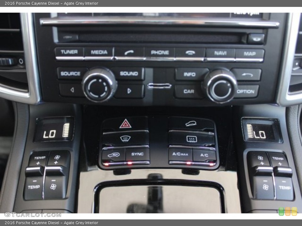 Agate Grey Interior Controls for the 2016 Porsche Cayenne Diesel #106430424