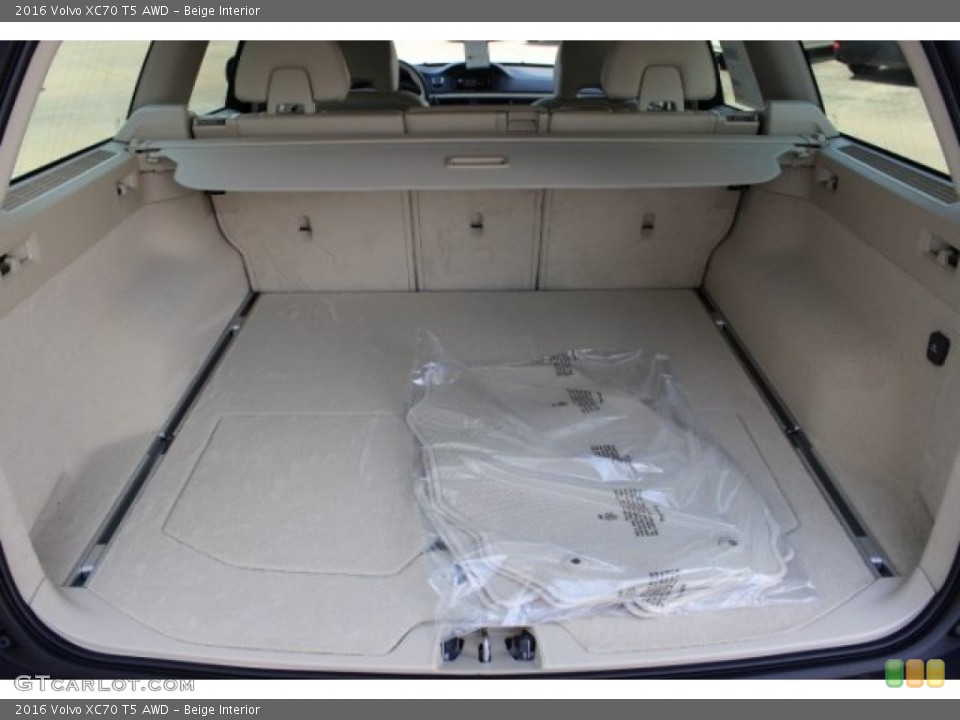 Beige Interior Trunk for the 2016 Volvo XC70 T5 AWD #106498567