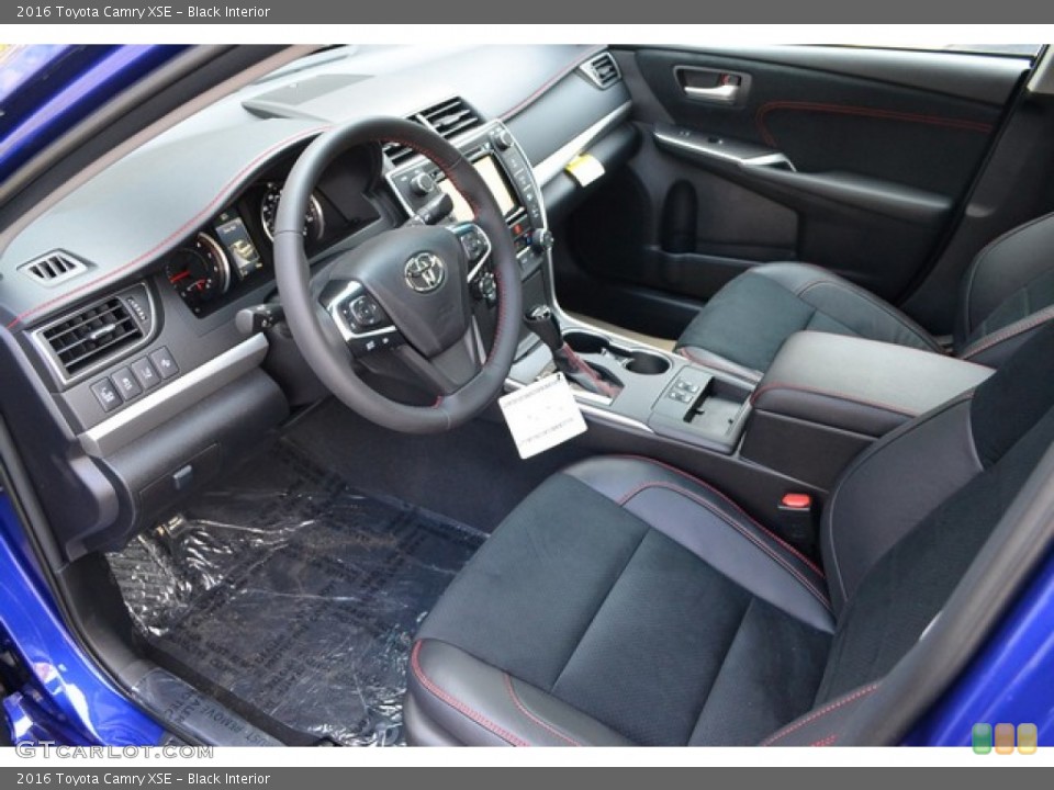 Black Interior Photo for the 2016 Toyota Camry XSE #106501318