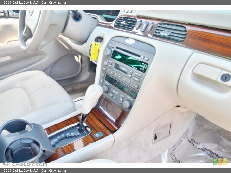 Dark Gray Interior Controls for the 2003 Cadillac Seville SLS #106522966