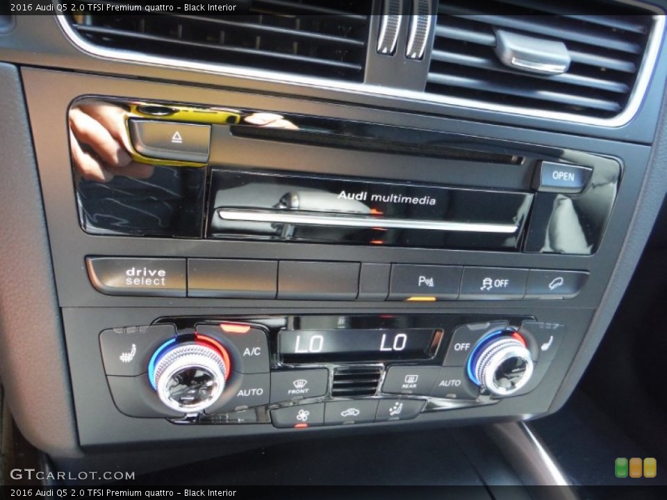 Black Interior Controls for the 2016 Audi Q5 2.0 TFSI Premium quattro #106550551