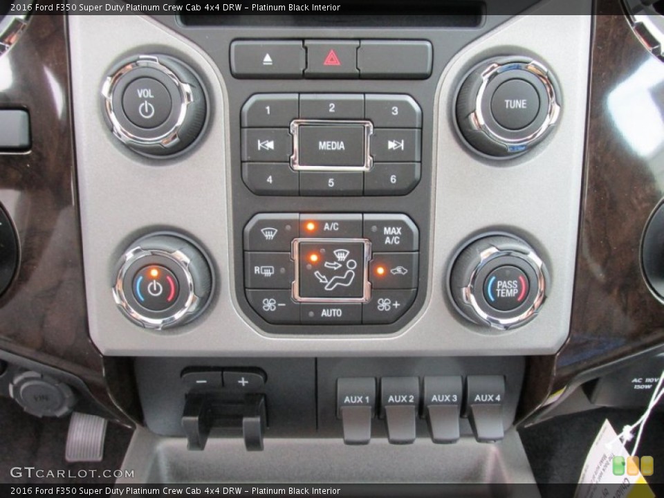 Platinum Black Interior Controls for the 2016 Ford F350 Super Duty Platinum Crew Cab 4x4 DRW #106560229