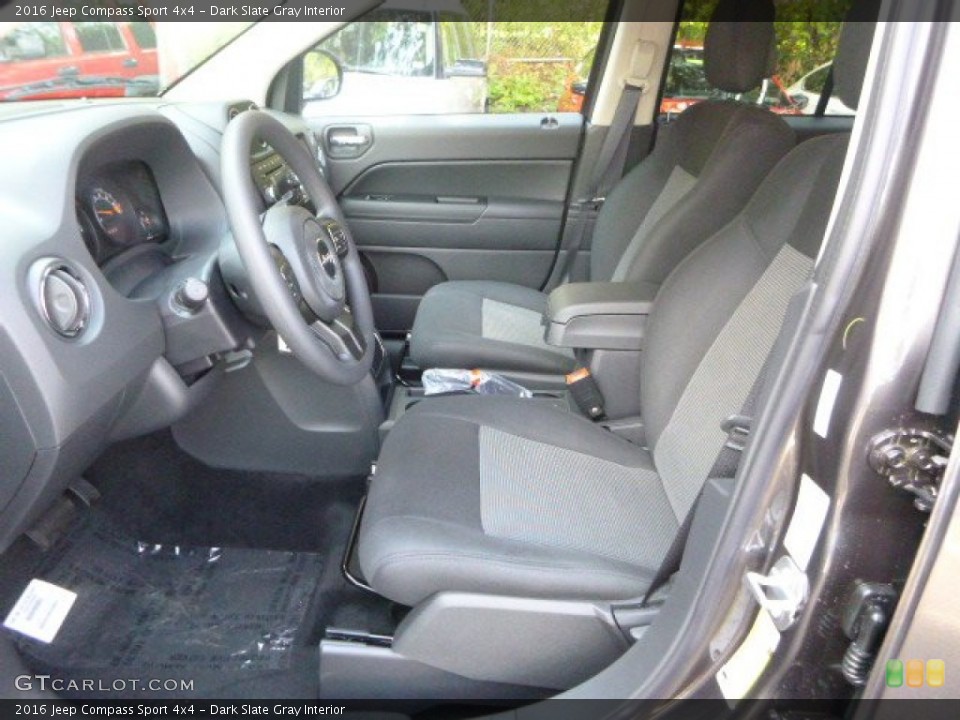 Dark Slate Gray Interior Photo for the 2016 Jeep Compass Sport 4x4 #106560415